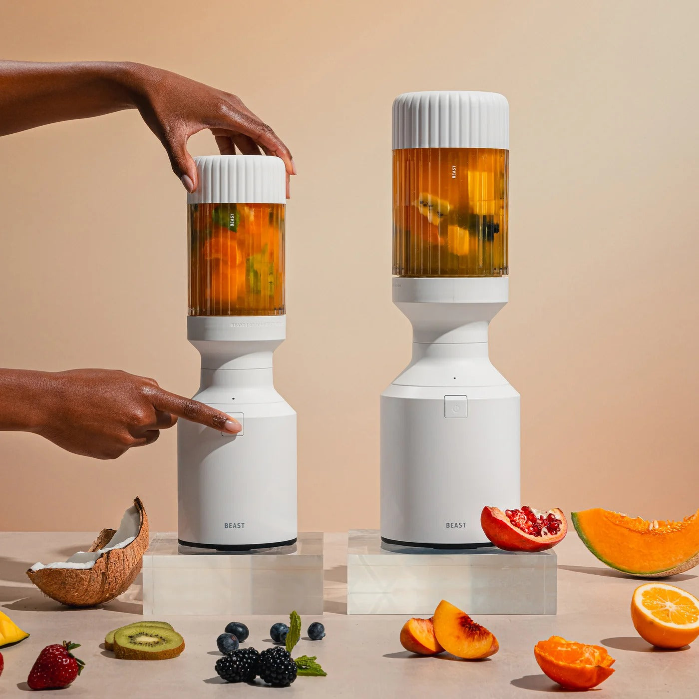 Beast® Mini 600 Plus Our 600-watt compact single-serve blender, with 3x Blending Vessels